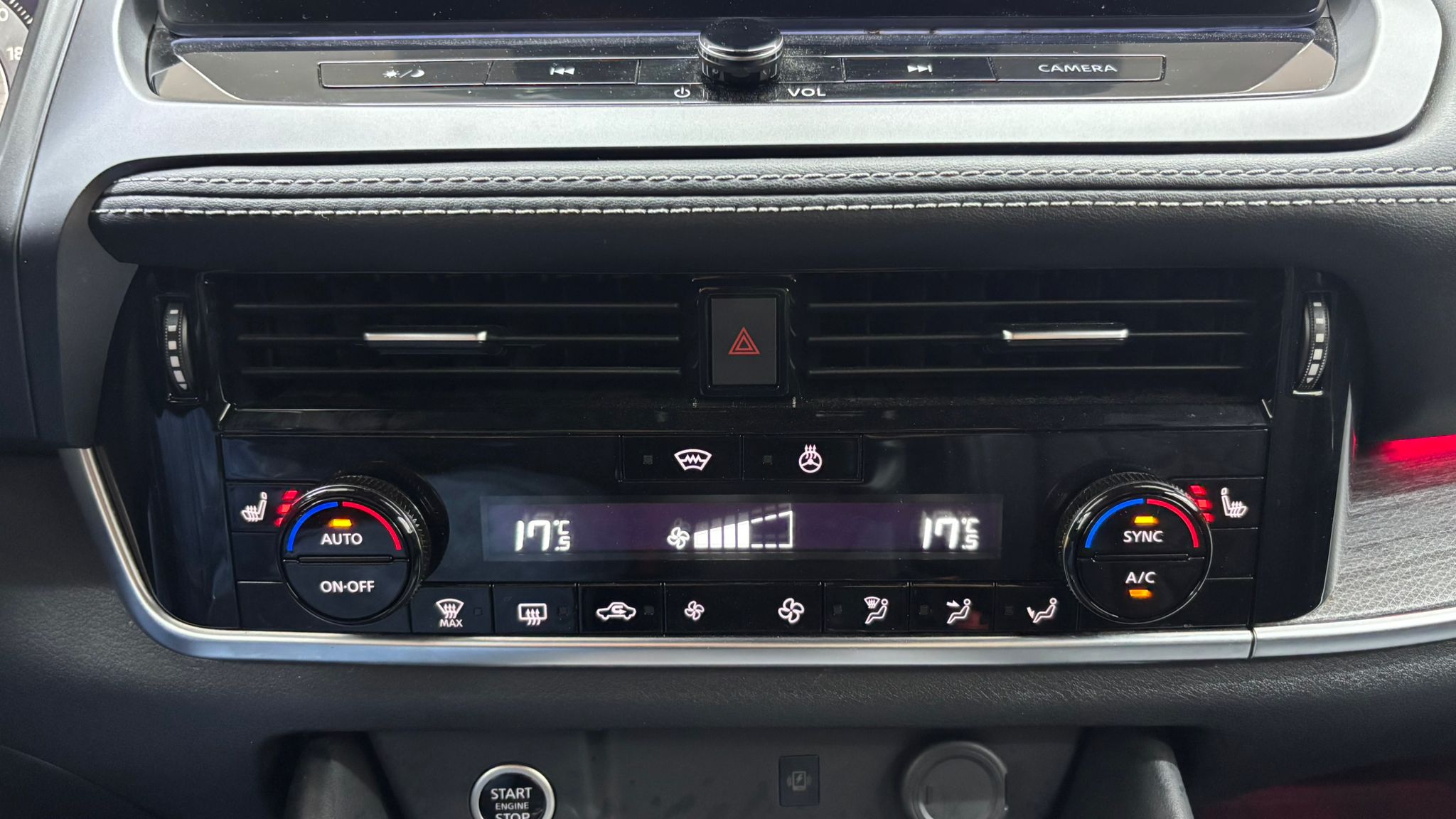NISSAN QASHQAI 10